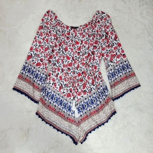 Forever 21 boho style romper with tassle pockets and crochet detail - Picture 2 of 11